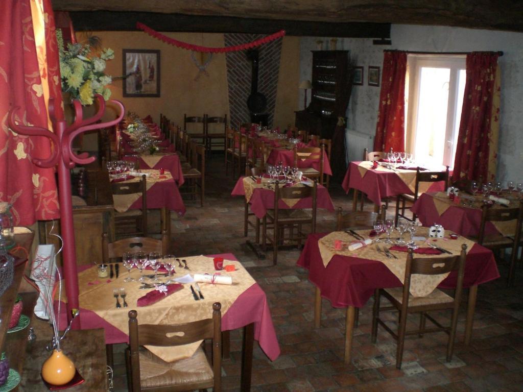 La Ferme Des 3 Maillets Hotel Avaray Ngoại thất bức ảnh